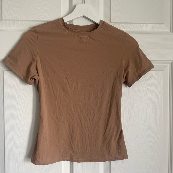 ✨Skims Top✨ - Picture 4 of 7